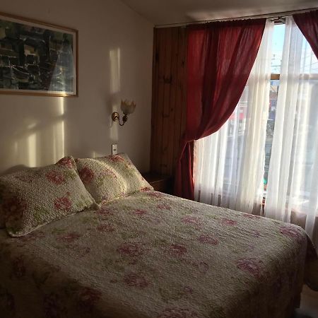 Hostal Benavente Пуерто Монт Екстериор снимка