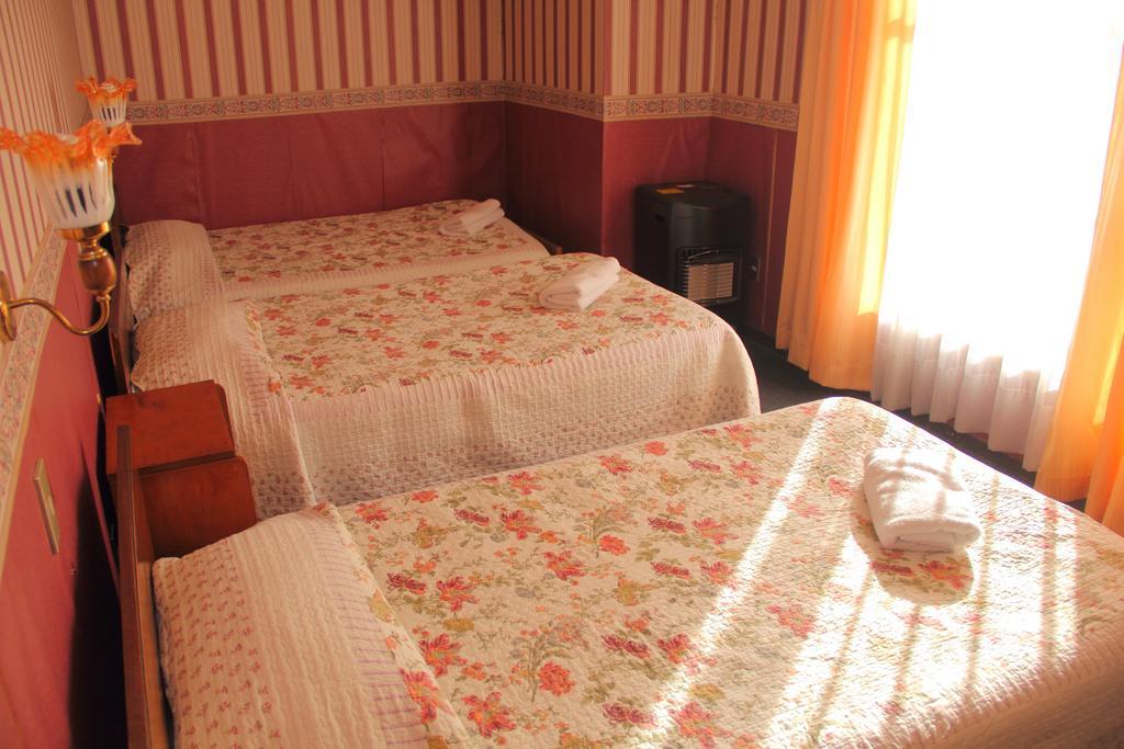 Hostal Benavente Пуерто Монт Екстериор снимка