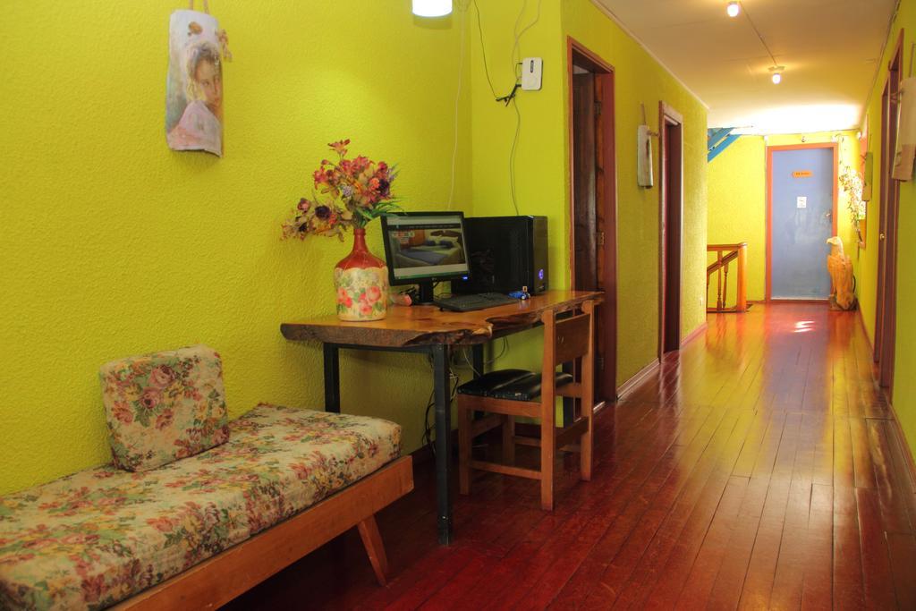 Hostal Benavente Пуерто Монт Екстериор снимка